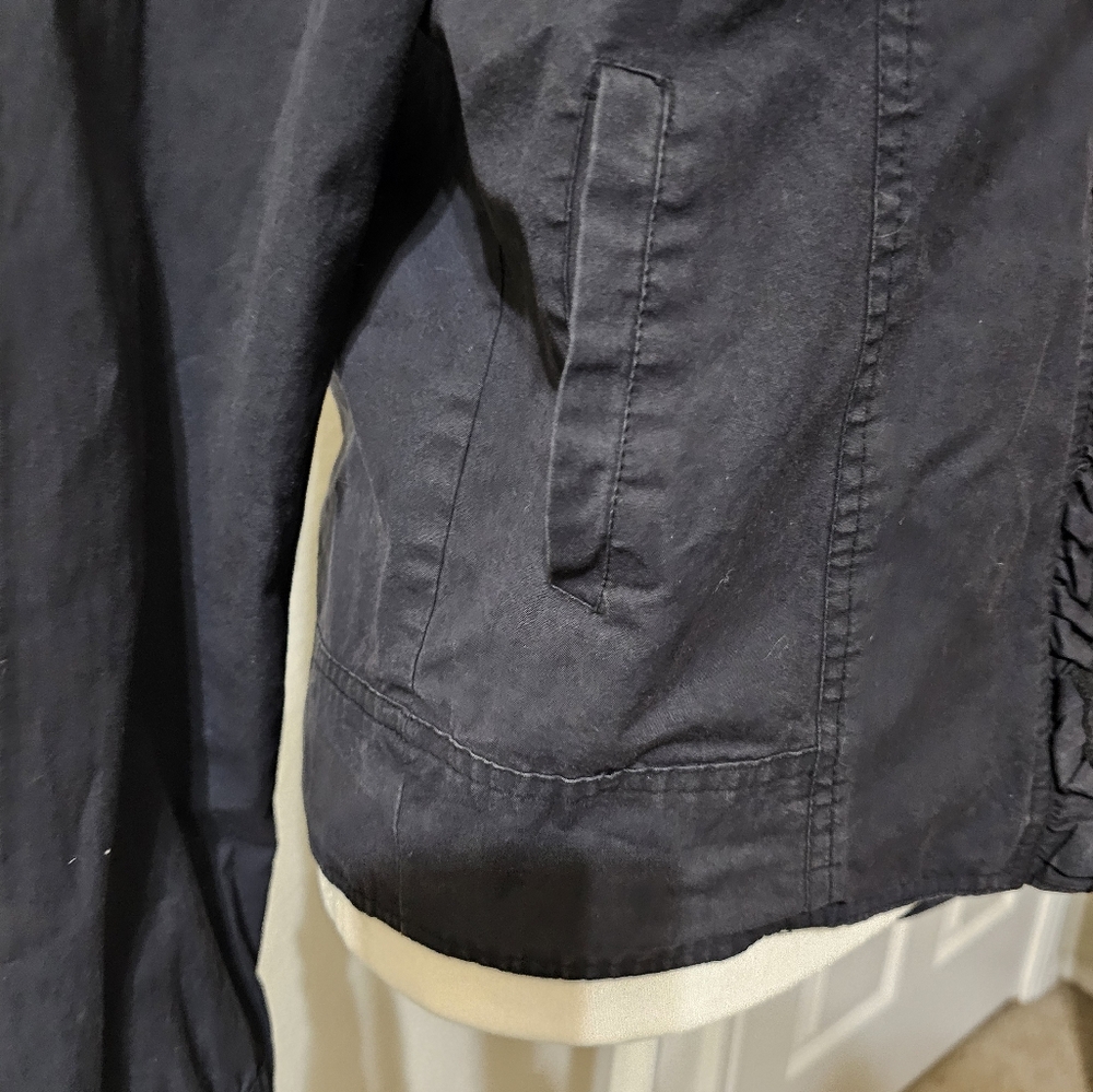 Women's Jacket - Picture 3 of 9